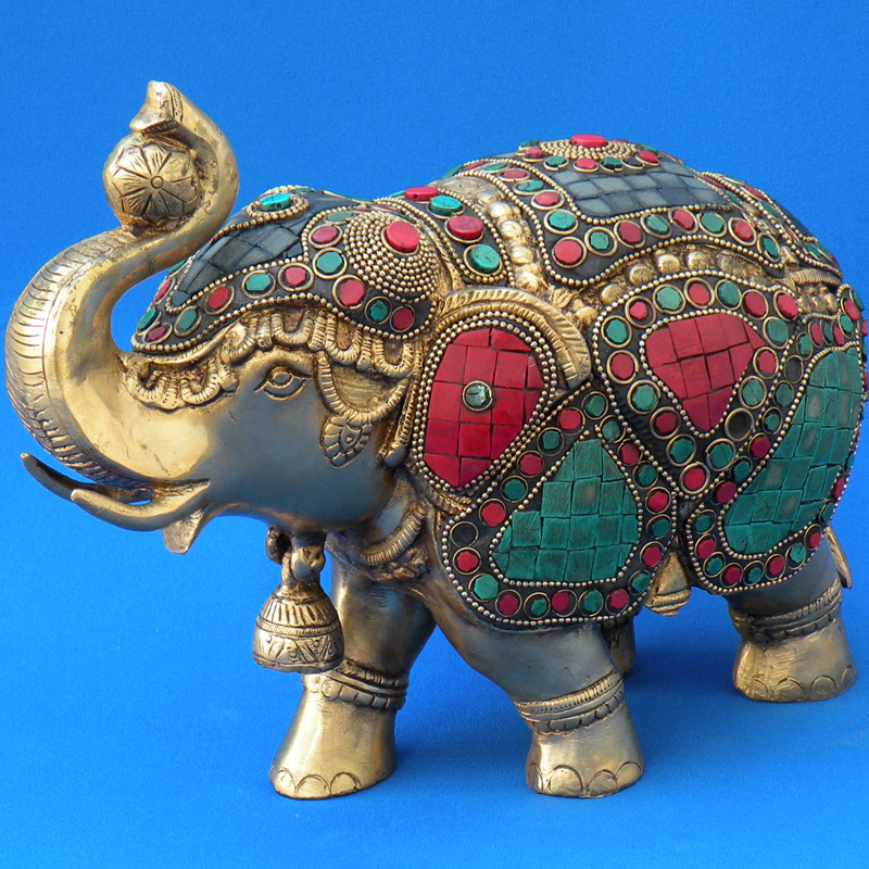 Символ слона значение. Слон с поднятым хоботом. Индийские слоны. Слоны талисман. Статуэтка "индийский слон".