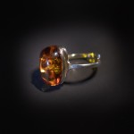 Серебряное кольцо с Янтарём, 10.35 г, проба 925, размер 17